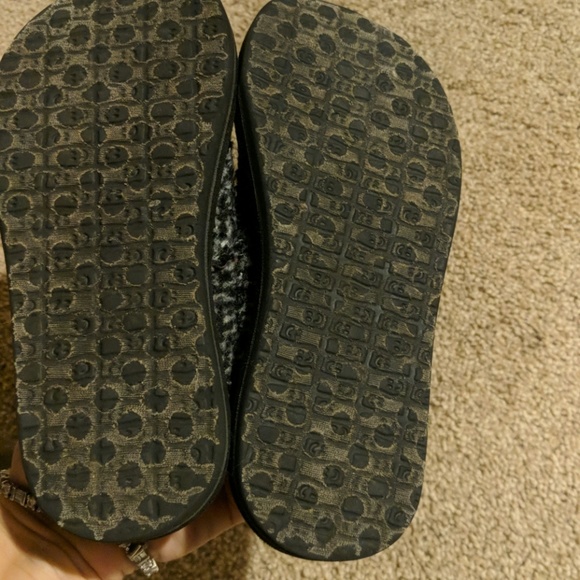 Sanuks worn once - Picture 4 of 7